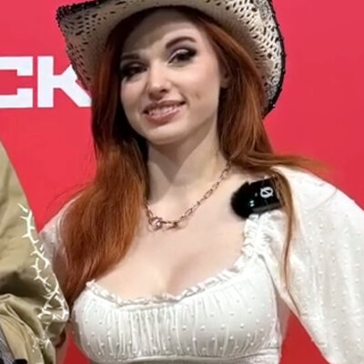 Amouranth OnlyFans profiili